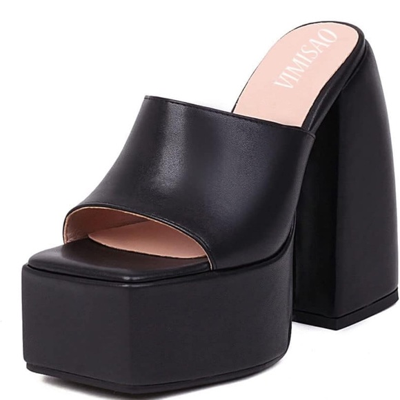 NEW and unworn platform Amazon sandals black size 8 - Picture 1 of 7